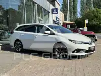 2016 Toyota AURIS