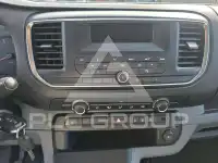 2016 Peugeot Traveller