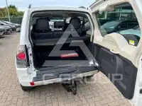 2017 Mitsubishi PAJARO
