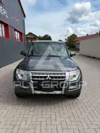 2017 Mitsubishi PAJARO