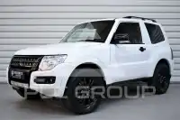 2017 Mitsubishi PAJARO