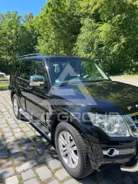 2017 Mitsubishi PAJARO