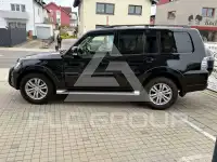 2017 Mitsubishi PAJARO