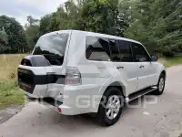 2017 Mitsubishi PAJARO