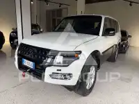 2017 Mitsubishi PAJARO