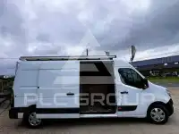 2017 Nissan NV 400