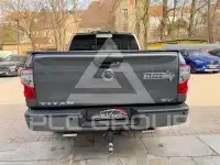 2017 Nissan TITAN