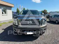 2017 Nissan TITAN