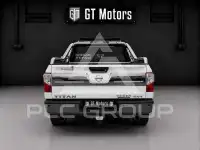 2017 Nissan TITAN