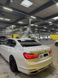 2017 BMW 740