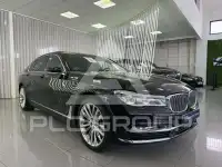 2017 BMW 740