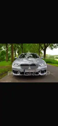 2017 BMW 740
