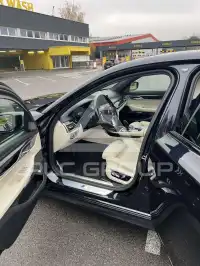2017 BMW 740
