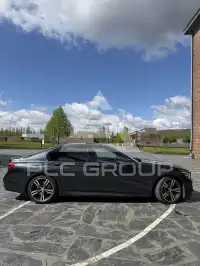 2017 BMW 740