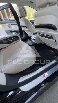 2017 BMW 740