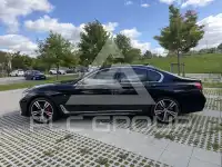 2017 BMW 740