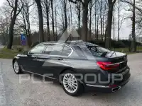 2017 BMW 740