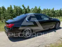 2017 BMW 750