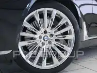 2017 BMW 750