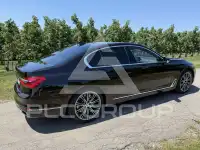 2017 BMW 750