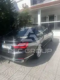 2017 BMW 750