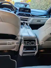 2017 BMW 750