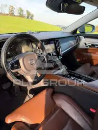 2017 Volvo S90