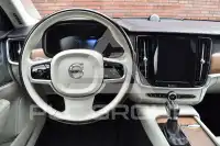2017 Volvo S90