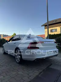 2017 Volvo S90