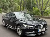 2017 Volvo S90