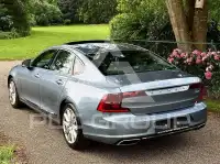 2017 Volvo S90