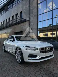 2017 Volvo S90