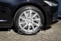 2017 Volvo V90