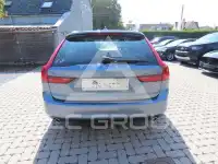 2017 Volvo V90
