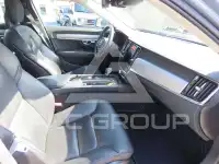 2017 Volvo V90