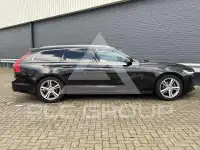 2017 Volvo V90