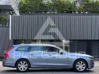 2017 Volvo V90