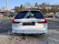 2017 Volvo V90
