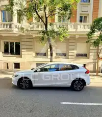 2017 Volvo V40