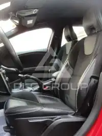 2017 Volvo V40