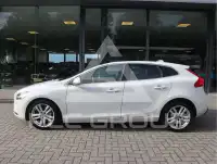 2017 Volvo V40