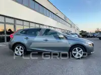 2017 Volvo V40