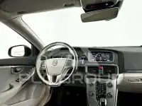 2017 Volvo V40
