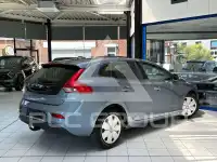 2017 Volvo V40