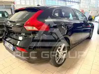 2017 Volvo V40