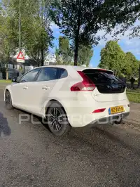 2017 Volvo V40
