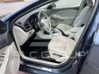 2017 Volvo V40