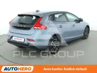 2017 Volvo V40