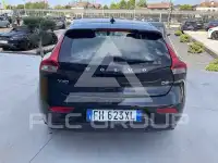 2017 Volvo V40