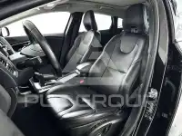 2017 Volvo V40